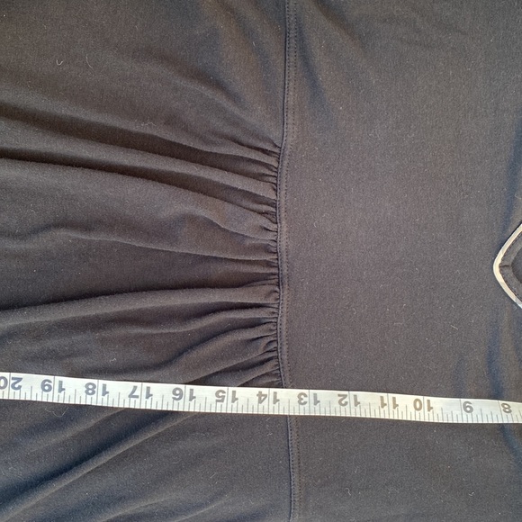 Burberry Black V-Neck Top - Picture 9 of 9